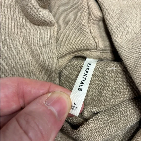 Essentials Fear of God short sleeve hoodie in mens Large. - Picture 3 of 3